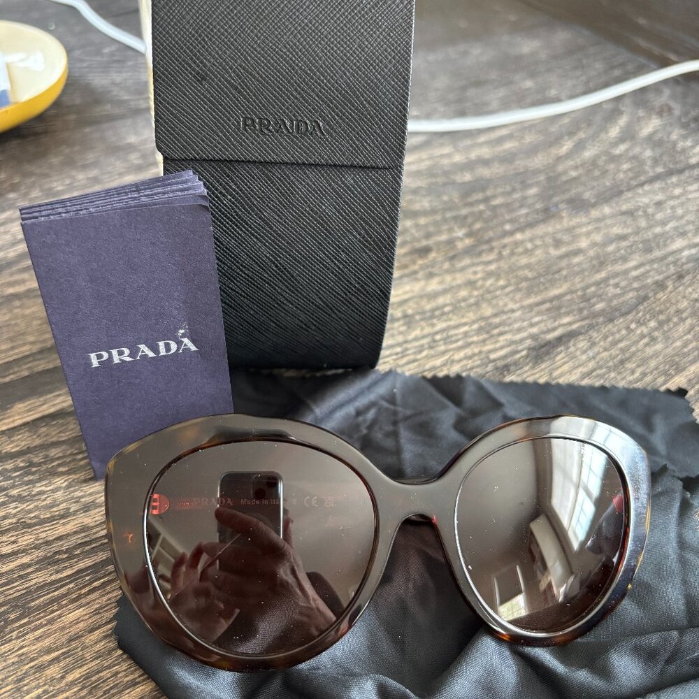 Prada Havanna Butterfly Sunglasses tortoise New w/ Case